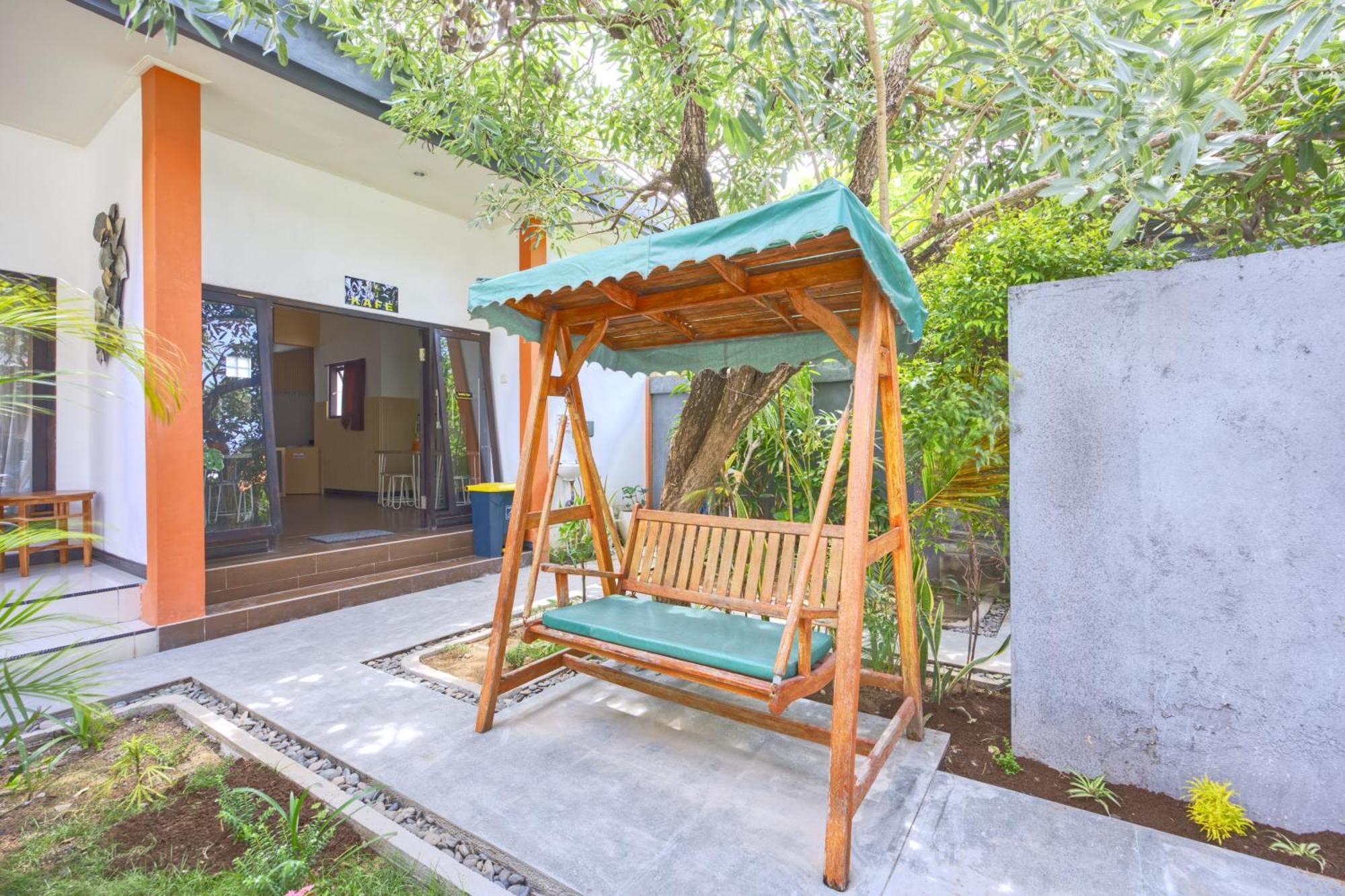 Jnj Guest House Toyapakeh Екстериор снимка
